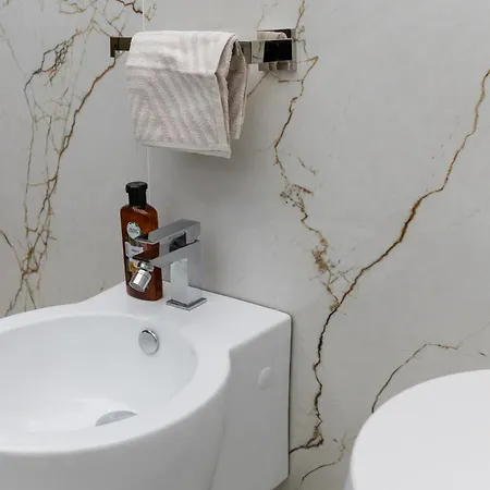 דירה Civico 17 *